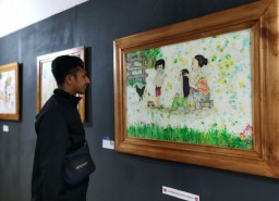 Puncak HUT ke-17, Sanggar Daun Tampilkan Karya 2 Pelukis Cilik Gresik