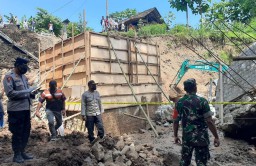 Ungkap Penyebab Jembatan Ambrol di Ponorogo, Polisi Periksa Kepala DPUPP