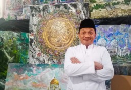 Seniman Gresik Jual 2 Lukisan untuk Bantu Korban Erupsi Gunung Semeru