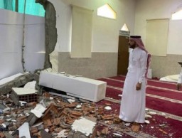 Truk Tabrak Masjid di Jeddah, 5 Orang Terluka