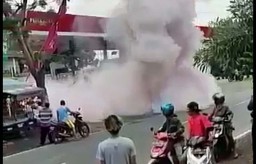 Motor Jadul Terbakar di Kota Probolinggo, Pengendara Terluka