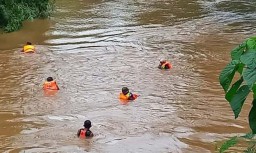 Seorang Nenek Dilaporkan Hilang di Sungai Rowo Teratai, Malang