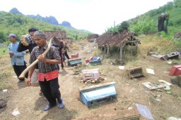 Ratusan Makam di Ponorogo Dipindah