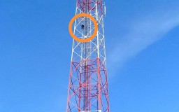 Gagal Bertemu Pacar, Pemuda di Probolinggo Panjat Tower Setinggi 70 Meter