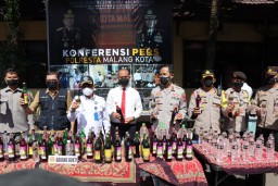 Polresta Malang Kota Musnahkan Ribuan Barang Bukti Tindak Kejahatan