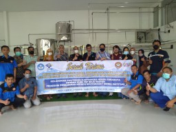 PENS Hibahkan Mesin Pasteurisasi Susu Herbal Otomatis