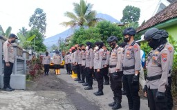 Titik Penambangan Jadi Fokus Evakuasi, Polda Jatim Terjunkan Anjing Pelacak