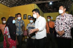 Program Rumah Tidak Layak Huni di Lamongan Disidak Wagub Jatim
