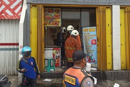 Dapur Resto Online di Surabaya Terbakar, 3 Orang Terluka