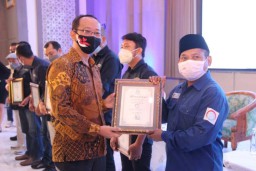 Foto: Perjalanan jatimnow.com Menerima Sertifikat Verifikasi Dewan Pers
