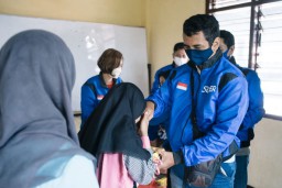 Super Agen Berbagi dengan Anak Yatim Piatu di Surabaya