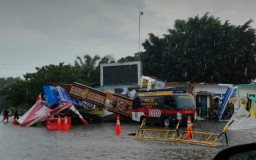 Tenda Pos Operasi Lilin Kota Pasuruan Roboh Diterjang Hujan Angin