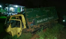 Truk Ditabrak Kereta Api BBM di Pasuruan, 1 Tewas 2 Luka