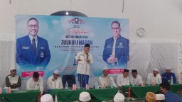 Kunjungi Ponpes di Probolinggo, Zulhas Buka Peluang Santri Terjun ke Politik