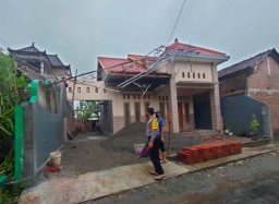 Antena Pemancar Radio di Ponorogo Ambruk, 2 Rumah Rusak