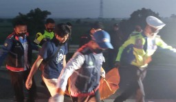 Bus Pariwisata Asal Banyuwangi Tabrak Truk di Tol Pasuruan-Probolinggo, 2 Tewas