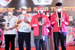 Khofifah Doakan Pembalap Moto3 Mario Suryo Aji, Unesa Siapkan Beasiswa
