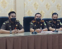Kejari Perak Surabaya Tahan 4 Tersangka Kredit Macet Rp 3,5 Miliar