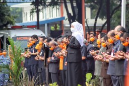 Jatim Dilanda Cuaca Ekstrem, Khofifah Minta BPBD Perkuat Mitigasi Bencana