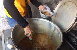 Rekomendasi Sarapan Lontong Kikil Sapi Pak Said yang Berdiri Sejak 1975