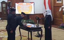 Dilantik Jadi Pj Sekdaprov Jatim, Wahid Wahyudi Siap Kawal Peningkatan Ekonomi