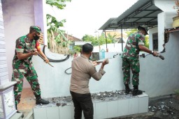 Warga Antar RT di Kota Probolinggo Islah, Tembok Penutup Jalan dibongkar