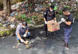 Warga Banyu Urip Surabaya Temukan Mayat Bayi saat Kerja Bakti
