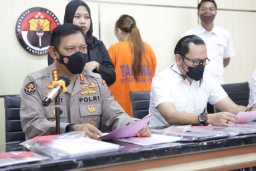 Polda Jatim Bongkar Investasi Alkes Fiktif Senilai Rp 30 Miliar