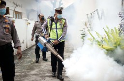3 Warga Sekitar Mapolres Ponorogo Terkena DBD, Satlantas Lakukan Fogging