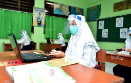 PTM di Surabaya Mulai Digelar Senin, Pemkot Terapkan Sistem Shifting