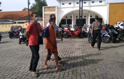 Lama Menduda Diduga Jadi Motif Sopir Mobil Siaga Desa di Jombang Cabuli Siswi SD