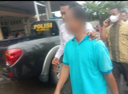 Warga Geruduk Rumah Terduga Pencabulan Anak Yatim di Sidoarjo