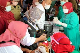Anak-anak di Ponorogo Tak Takut Divaksin: Biar Bisa Ngemal