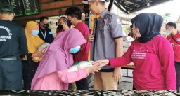 Yayasan Brilliant Aku Untukmu Indonesia Gelar Baksos di Surabaya