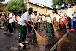 Peringati Hari Peduli Sampah, Gus Ipul Soroti Kebersihan Pasar Kota Pasuruan