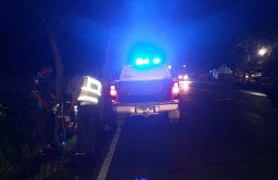 Diduga Mengantuk, Biker Luka Berat Tabrak Truk di Pasuruan