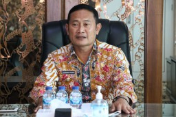 Bupati Lamongan Janji Senin Lusa Pupuk Bisa Didapatkan di Kios