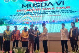 Wagub Emil Dorong Relaksasi Perizinan Pembangunan Rumah Bagi MBR di Jatim