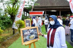 Salah Satu Penghasil Kopi Terbesar di Jatim, Banyuwangi Promosi Lewat Foto Kopi