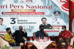 Peringati HPN, Jurnalis Pemprov Jatim Bedah Tiga Tahun Kinerja Khofifah-Emil