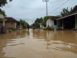 Ratusan Rumah Kebanjiran di Desa Ngampel Ponorogo, 3 Hari  Belum Dapat Bantuan