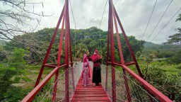 Jembatan Anti Gempa di Pacitan Jadi Lokasi Swafoto Warga