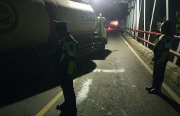 Jembatan di Jalur Utama Ngawi-Bojonegoro Retak, Semua Kendaraan Dialihkan