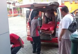 Brakkk, Pengendara Yamaha Mio Tergeletak Jalan Raya Desa Belahan Tengah Mojosari