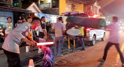 Pengendara Scoopy Tak Berhelm di Gresik Tewas Usai Tabrak Supra