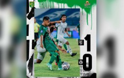 Samsul Arif Tampil Digdaya, Antar Persebaya Tumbangkan Rekor Arema