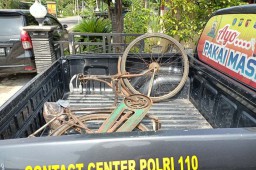 Sepeda Onthel Tertabrak Xenia di Ponorogo, Satu Orang Luka Berat