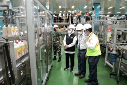 Gubernur Khofifah Sebut Distributor Penyebab Kelangkaan Minyak Goreng di Jatim