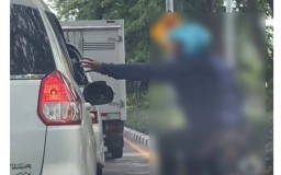 Viral Pemotor Disebut Palak Pengemudi Mobil di Surabaya: Please Jangan Dibukain!