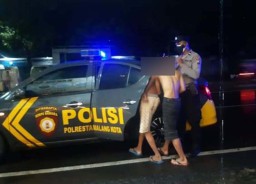 Diduga Hendak Curi Motor, Dua ABG di Kota Malang Dilucuti Warga